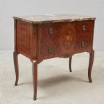 1655 8352 CHEST OF DRAWERS